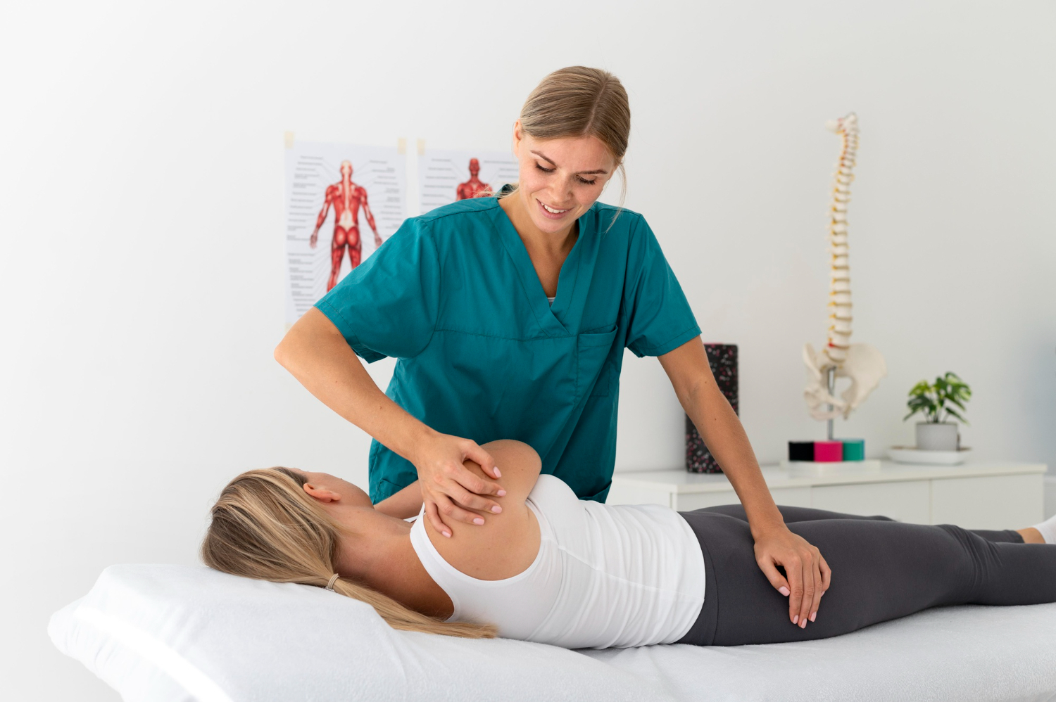 How the Best Physiotherapist in Dubai Personalizes Physiotherapy Services at Fisio