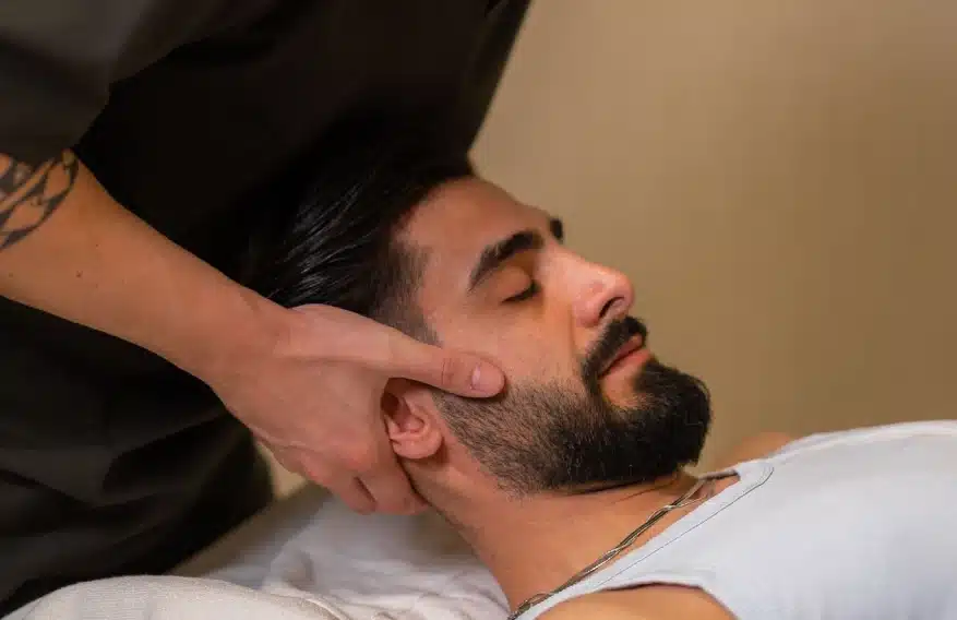 Physiotherapy for Neck Pain: Causes, Treatment and Recovery
